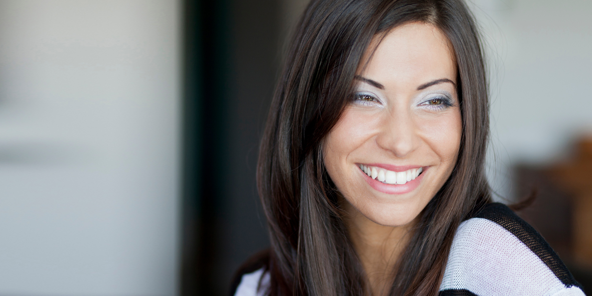 patient-smiling-at-great-consultation